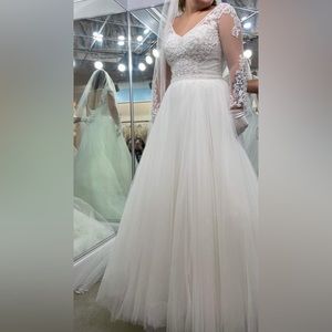 Wedding dress